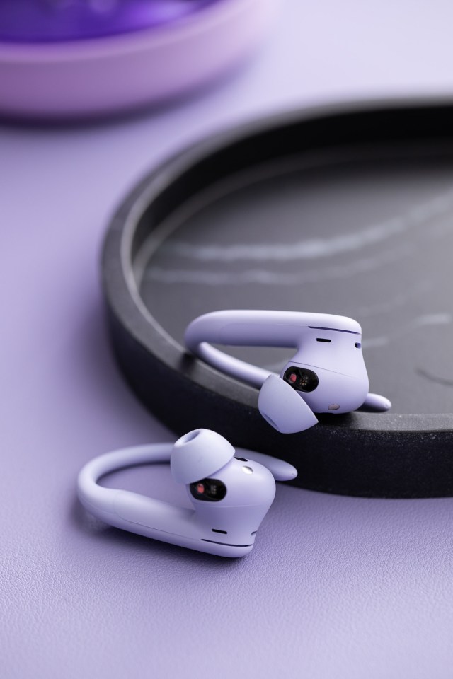 Close up of the Powerbeats Pro 2’s optical heart rate sensor