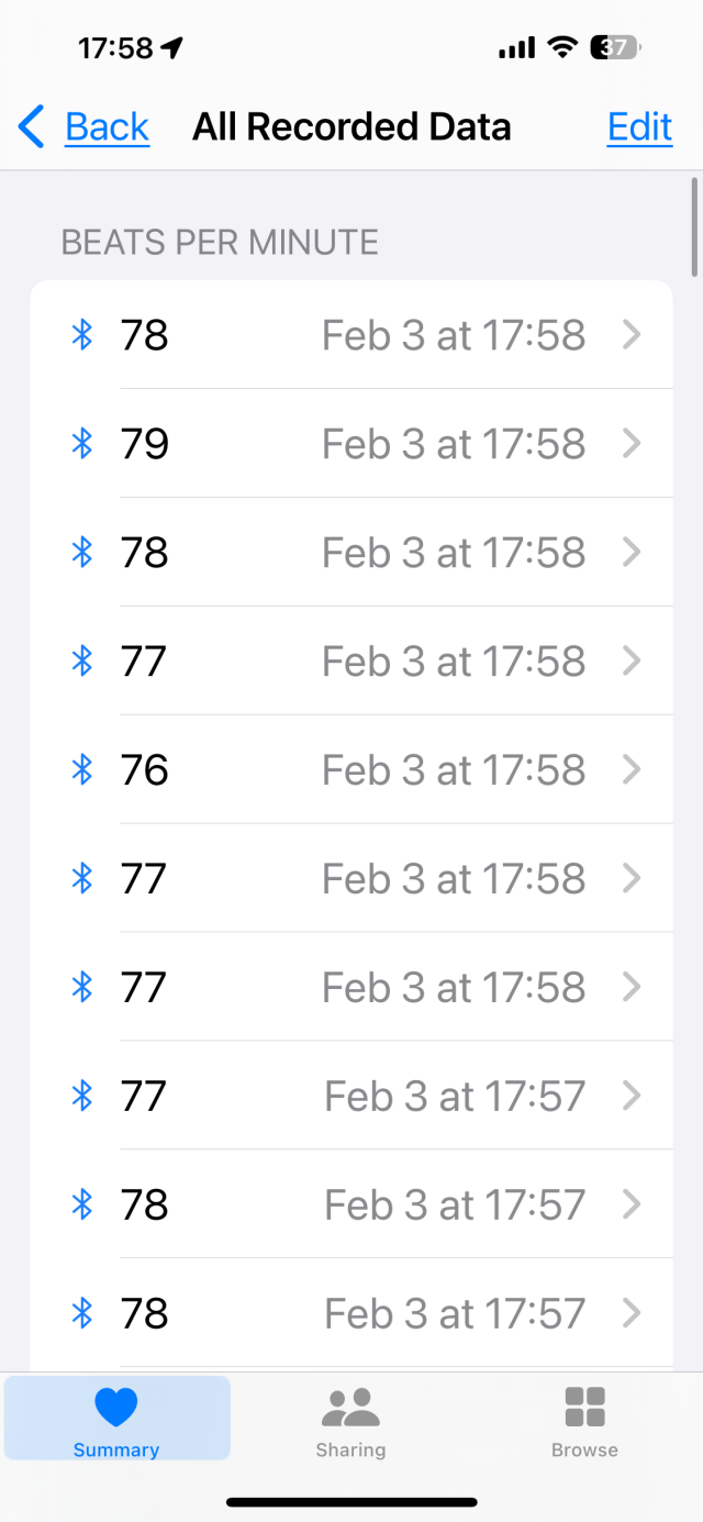 Screenshot of the heart rate data provided by the Powerbeats Pro 2 in the Apple Health app. It’s a long list for just a few minutes and unwieldy to view.