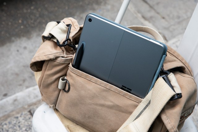 The stylus doesn’t fall off easily in a bag, thanks to strong magnets.