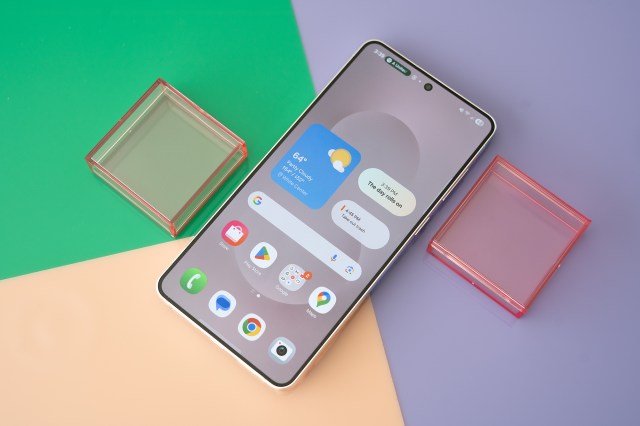 Samsung Galaxy S25 Edge on a colorful background
