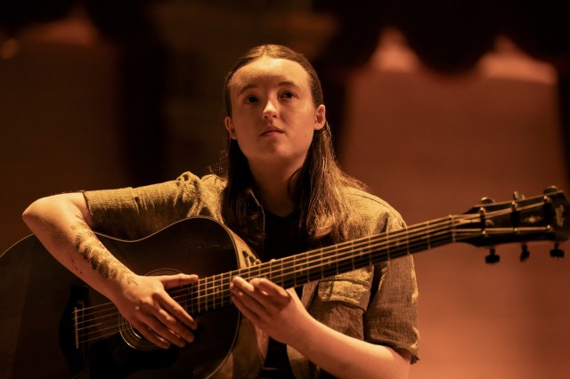 A still photo of Bella Ramsey in the HBO series The Last of Us.