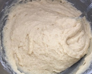 Babeczki z malinami i białą czekoladą - 9DA2A4E0 1C08 4053 BEB7 A20E3C4B3981