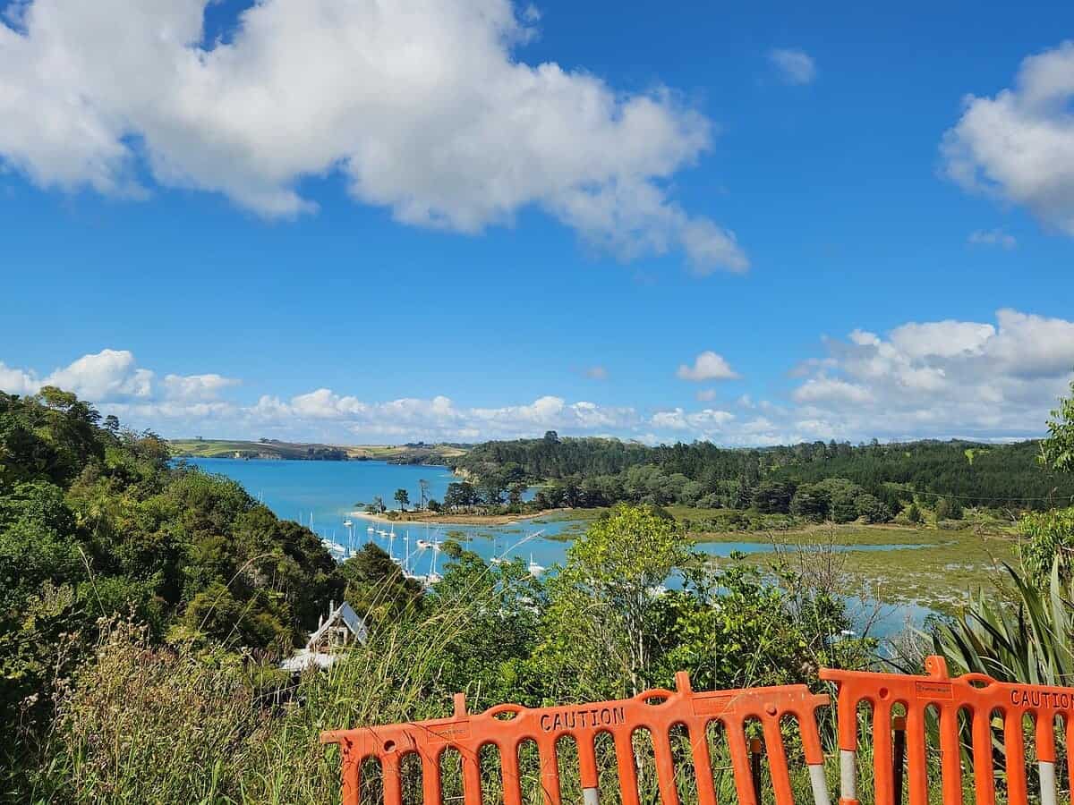 keola-whangaparaoa-view-over-bay