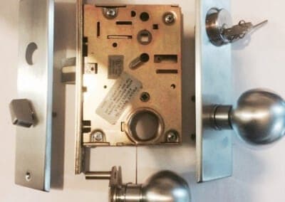 Expert Door Locksmith Service For New Locks Installation In Md &Amp; Dc