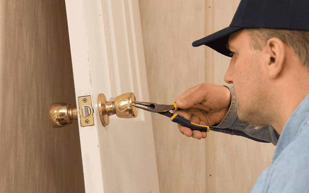 How to Change a Door Lock in 10 Steps