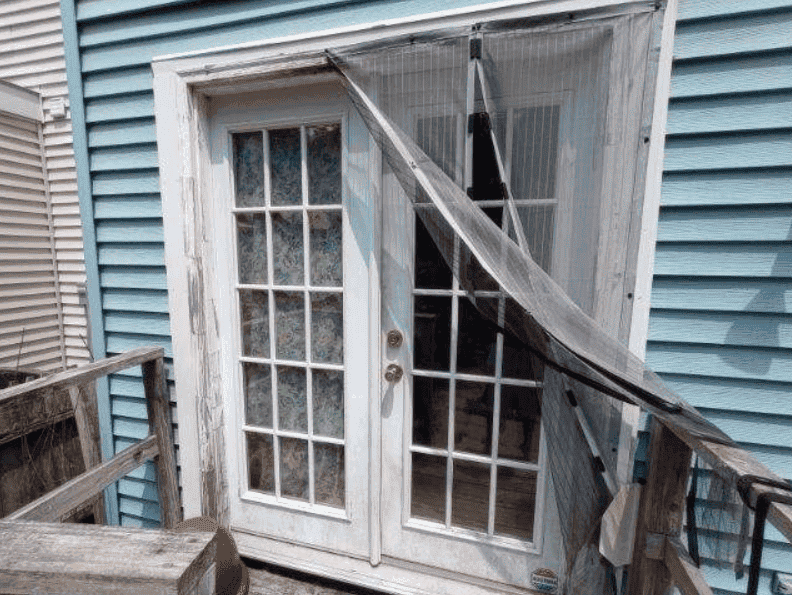 White Door Is Repaired By Best Residential Locksmith Services In Md &Amp; Dc