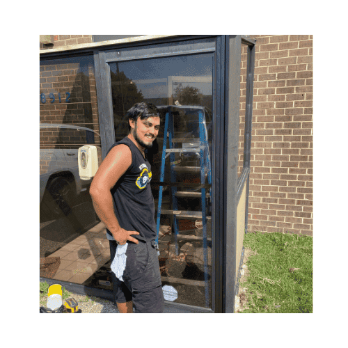 Aluminum Door Repair In Germantown Maryland Repaired By One Of The King Locksmith'S Staff