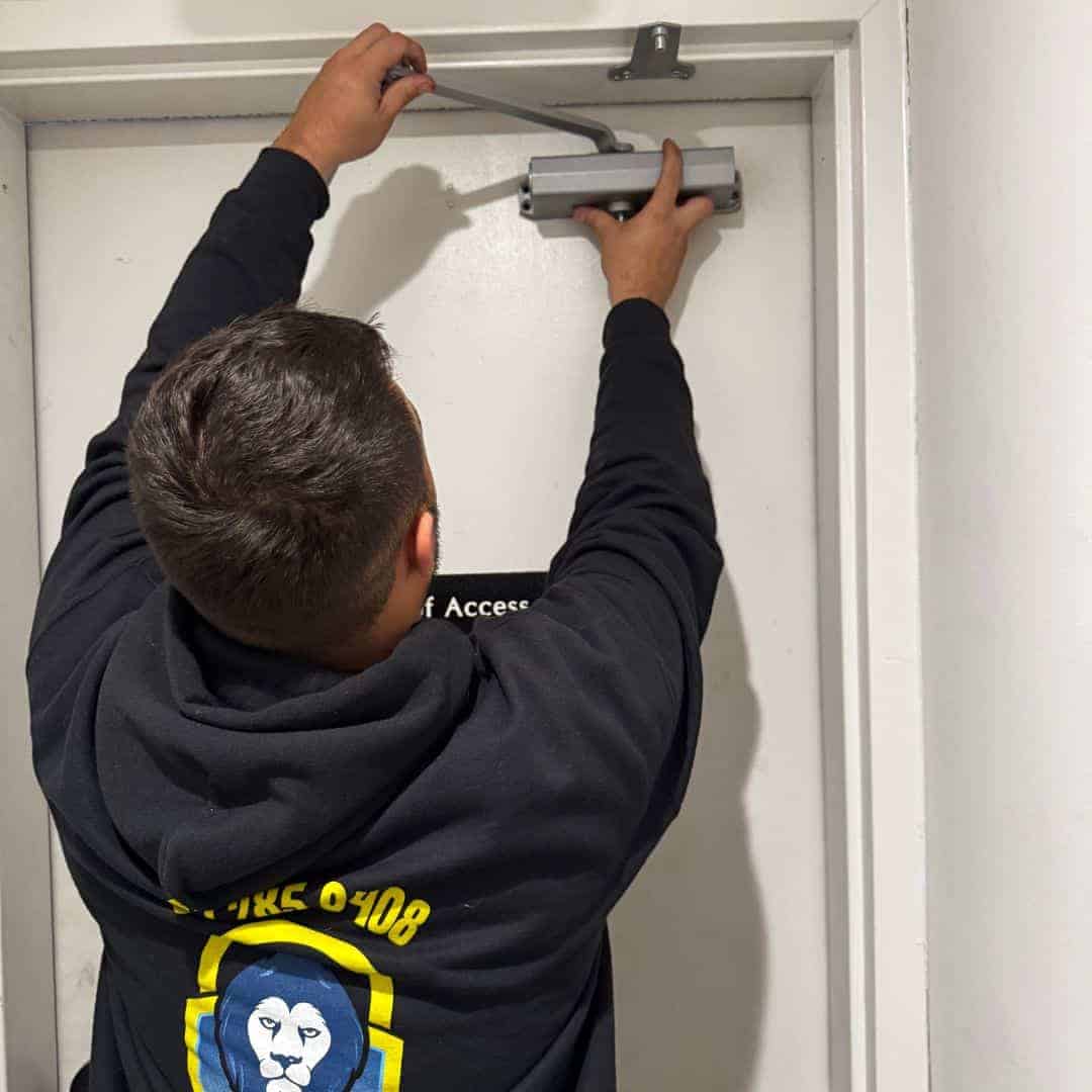 Emergency Locksmith Fairfax Village For Urgent Door Closer Repair
