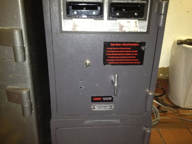 Safe Cracking And Lock Repair (4) Safe Cracking And Lock Repair By Premier Md Locksmith, King Locksmith And Doors Inc.