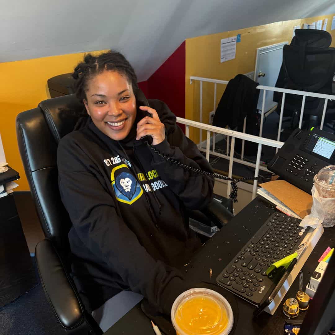 Customer Service Of King Locksmith Our Staff Is Busy Answering Faq On How Much Does A Locksmith Cost