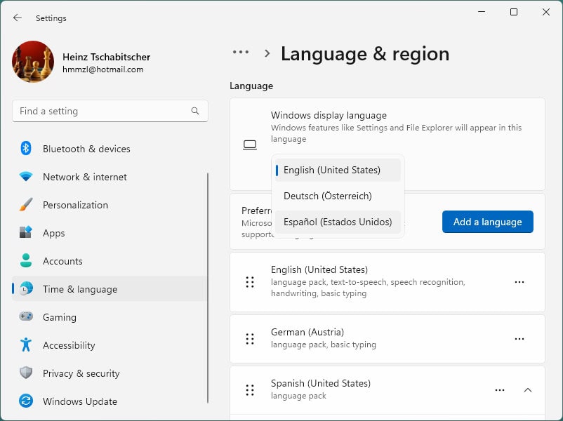 Select Spanish as the language for Windows