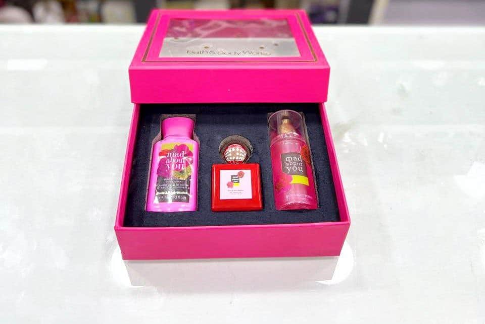 photo_5843882354802805063_y (1) طقم mad about💖🎀 - الصورة 1