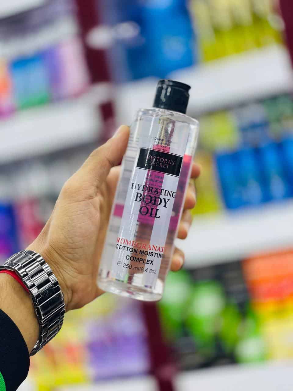⁦زيت مساج  Victoria secret⁩ - الصورة ⁦3⁩