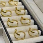 Photo 6017285345780632444 w
