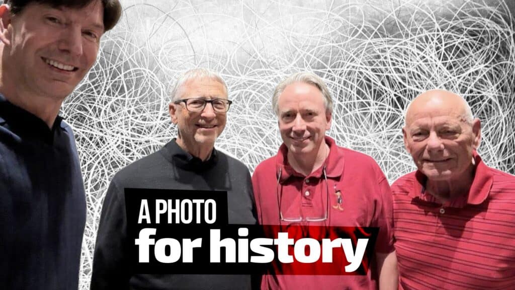 A Historic Photo: Torvalds and Gates Together