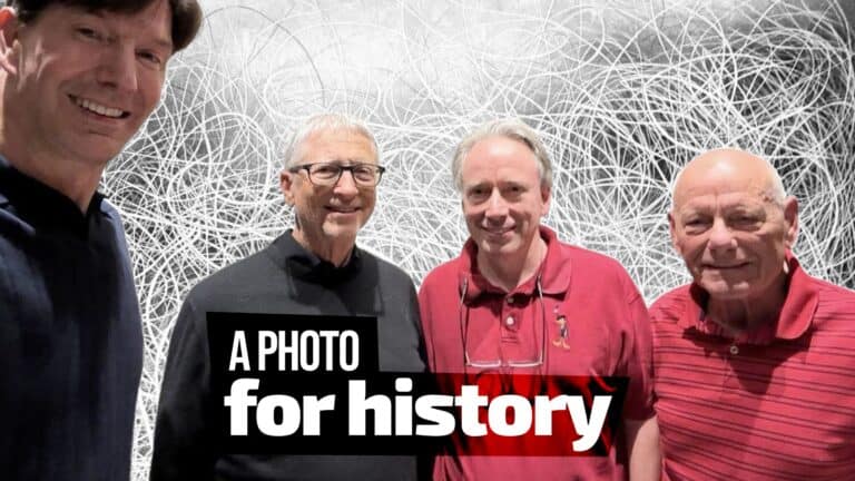 A Historic Photo: Torvalds and Gates Together