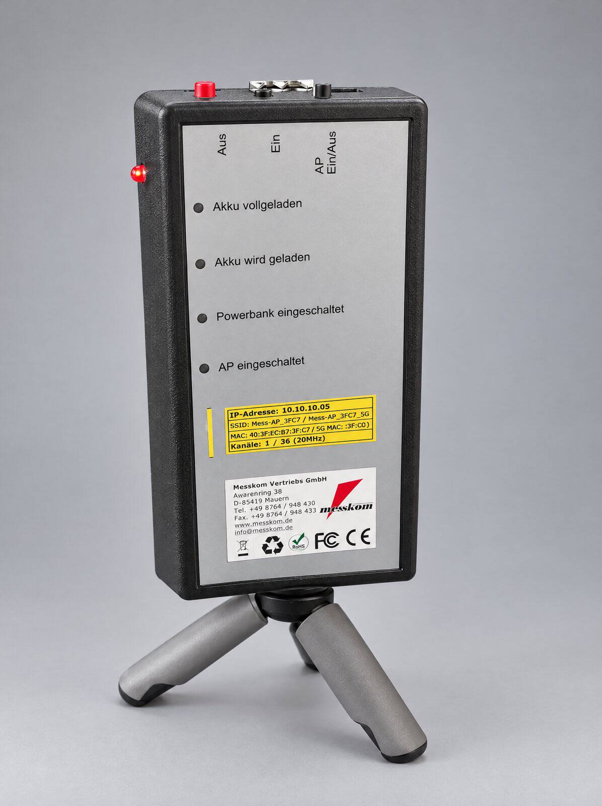 messkom WLAN Mess-Access-Point (Mess-AP) auf dem Mini-Stativ, Frontansicht mit Status-LEDs