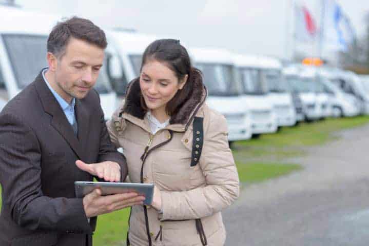 Wohnmobil auf Reise — kaufen oder mieten, die Entscheidungshilfe