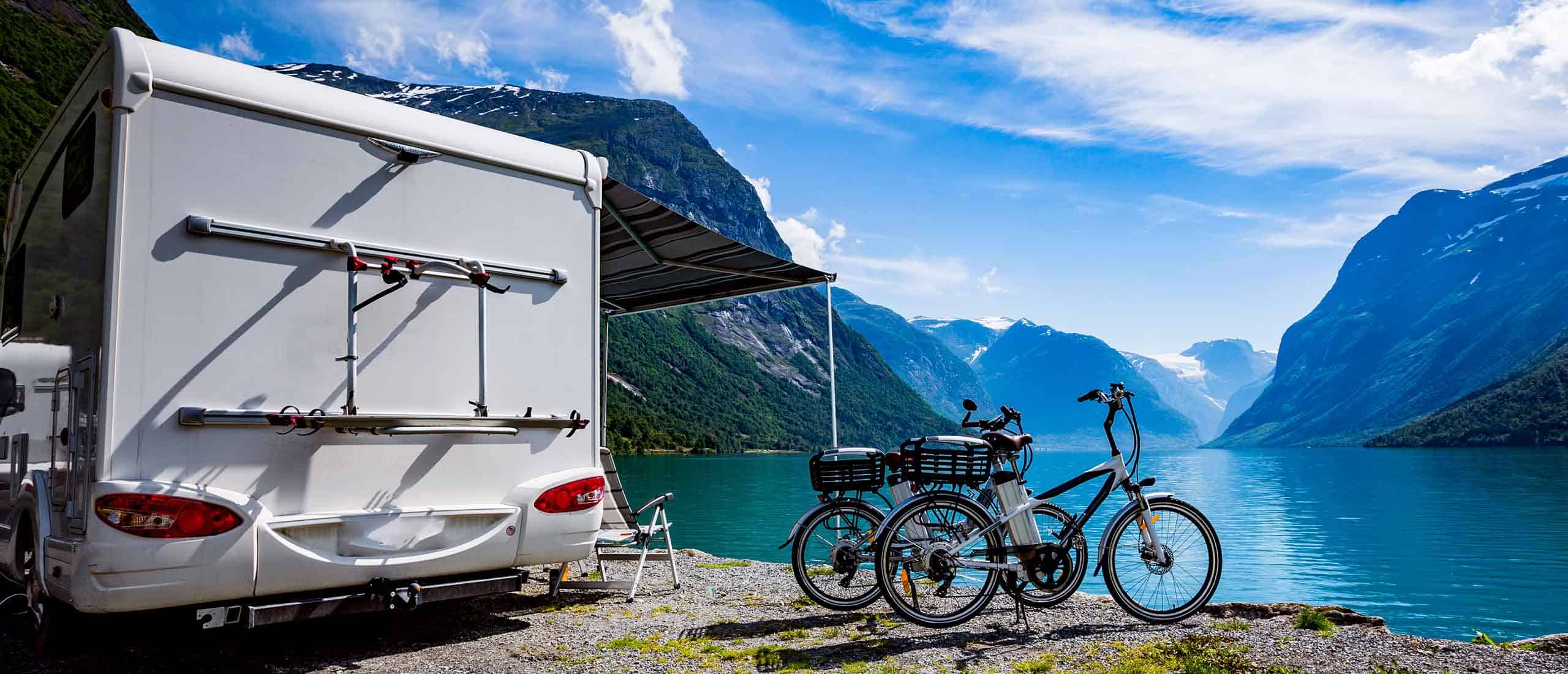 Moon Camper Wohnmobil am See – Wohnmobilvermietung Berlin-Zehlendorf