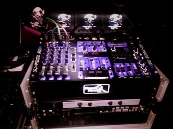 Verhuur Karaoke set. Karaokeset huren bij PartyDJ uit Aalst, Oost Vlaanderen.