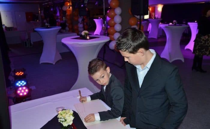 Trouwfeest DJ ✓ Allround DJ Huwelijksfeest. PartyDJ uit Aalst, Oost Vlaanderen