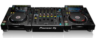 Discobar te Huur. Verhuur van Pioneer DJ Set CDJ-2000 NXS2 en DJM-900 NXS2 DJ set huren. PartyDJ discobar verhuur uit Aalst, Oost Vlaanderen.