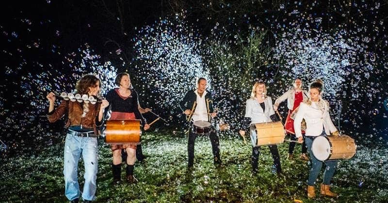 Bellenblaasmachine Huren ✓ Verhuur Van Bubbelmachine ✓ Grote Bellenblazer te Huur ✓ Bubbels Geven Een Super Leuk Effect Voor Jong En Oud !