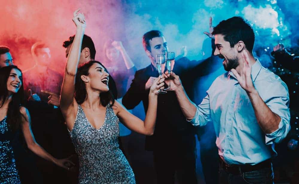 DJ Bedrijfsfeest? Je hebt een DJ gezocht en wil een Corporate DJ inhuren voor jouw personeelsfeest. PartyDJ als DJ Personeelsfeest uit Aalst (Oost Vlaanderen) heeft professionele bedrijfsfeest DJ's die jouw corporate event tot een topfeest omtoveren.