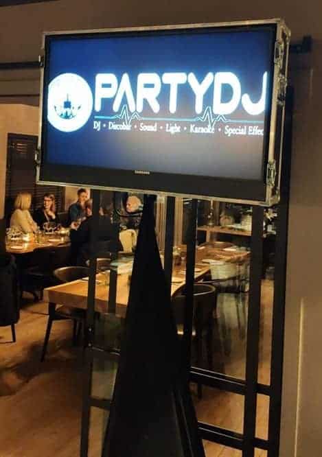 LED flatscreen tv huren ⌀42"/107cm. Flatscreen TV-scherm verhuur bij PartyDJ uit Aalst, Oost Vlaanderen.