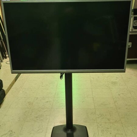 Flatscreen huren ⌀46"/117cm. LED Smart TV verhuur bij PartyDJ uit Aalst, Oost Vlaanderen.