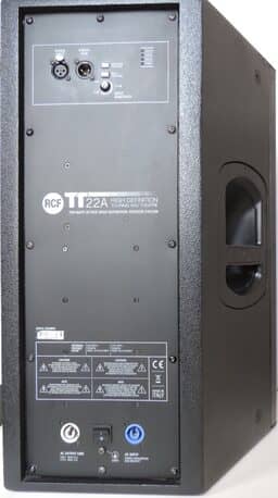 Verhuur RCF TT22A professionele speakers. Actieve geluidsinstallatie huren kan bij PartyDJ te Aalst, Oost Vlaanderen.