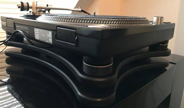Verhuur Rane Luke ASB-1 anti feedback plateau voor Technics SL1200 SL1210 DJ draaitafels huren voor vinyl. SL 1210 SL 1200 platenspelers huren bij PartyDJ uit Aalst, Oos