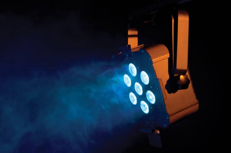 Verhuur van American DJ Flat Par Tri 7 Spot. LED Pars huren kan bij PartyDJ uit Aalst, Oost Vlaanderen.