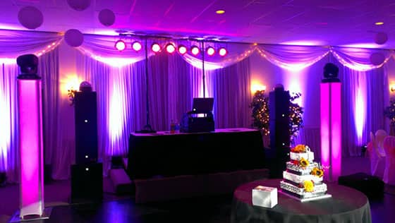 Verhuur van American DJ Flat Par Tri 7 Spot. LED Pars huren kan bij PartyDJ uit Aalst, Oost Vlaanderen.