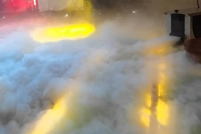 Verhuur low fogger Antari ICE 101 huren. Verhuur van low fog rookmachine bij PartyDJ uit Aalst, Oost Vlaanderen