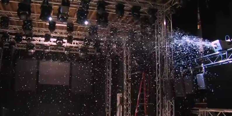 Verhuur van Antari SW-250 sneeuw machine. Krachtige sneeuwmachines huren bij PartyDJ uit Aalst, Oost Vlaanderen.