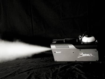 Antari Z 1000 MKII DMX rookmachine Huren?