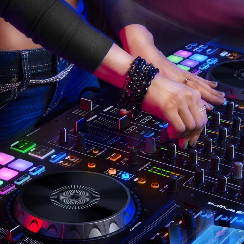 » Verhuur Van Denon DJ MCX-8000 Midi Controller bij PartyDJ uit Aalst, Oost Vlaanderen