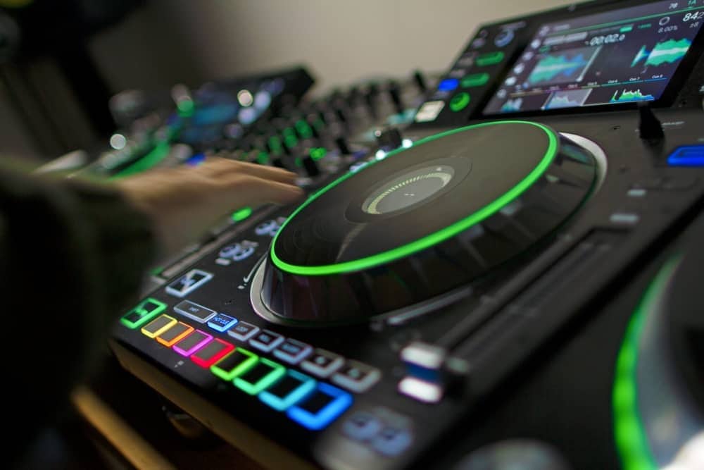Denon Prime DJ Installatie Huren? PartyDJ uit Aalst, Oost Vlaanderen.