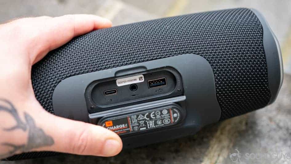 JBL Charge 4 | Draagbare Bluetooth Luidspreker Huren?