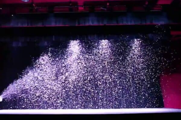 Sneeuwkanon te huur voor buiten gebruik. Verhuur van MBN SC-470 Snow Cannon sneeuw kanon te huur bij PartyDJ uit Aalst, Oost Vlaanderen.