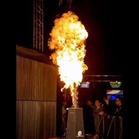 Verhuur van fire jet vuur machine of vuurspuwer. Stage flames of firejet huren kan bij PartyDJ te Aalst, Oost Vlaaanderen
