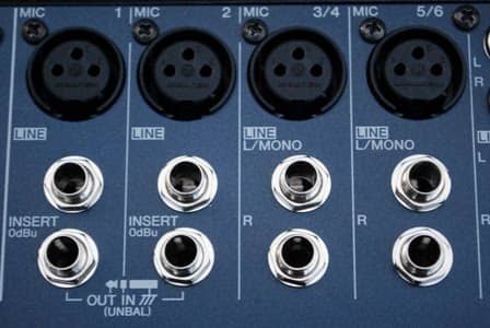 Kleine Live PA mixer te huur. Yamaha MG102C klein PA mengpaneel te huur. Verhuur van PA mengtafel bij PartyDJ uit Aalst, Oost Vlaanderen.