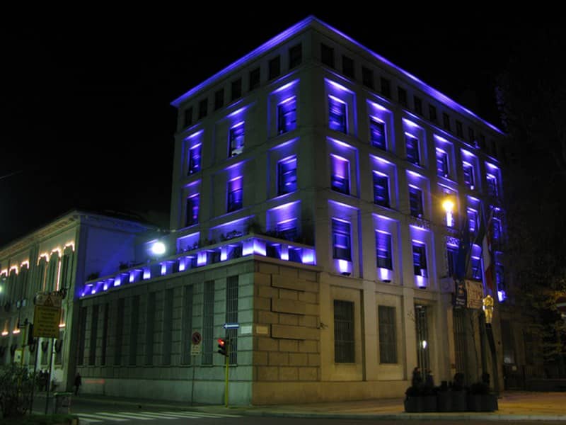 Verhuur van Briteq LED Power Bank buitenverlichting. LED gevelverlichting huren kan bij PartyDJ uit Aalst, Oost Vlaanderen.