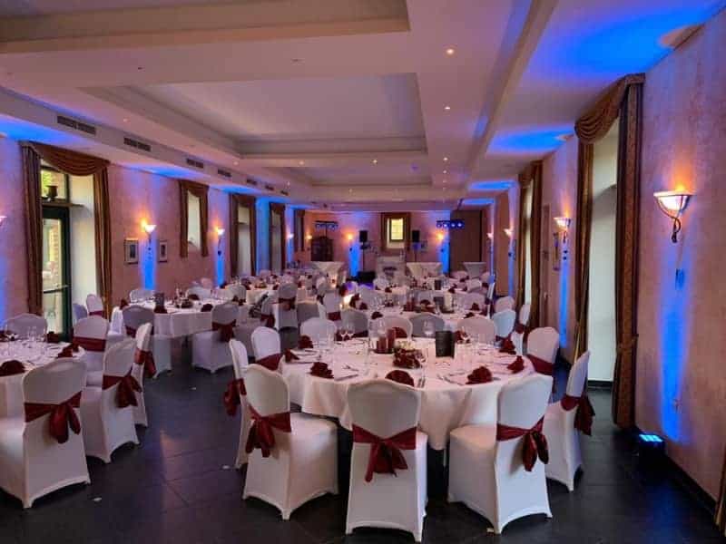 Uplighting huren. Beamz Pro BBP60 uplighters op batterij te huur. Verhuur van draadloze grondspots op batterij bij PartyDJ uit Aalst, Oost Vlaanderen.