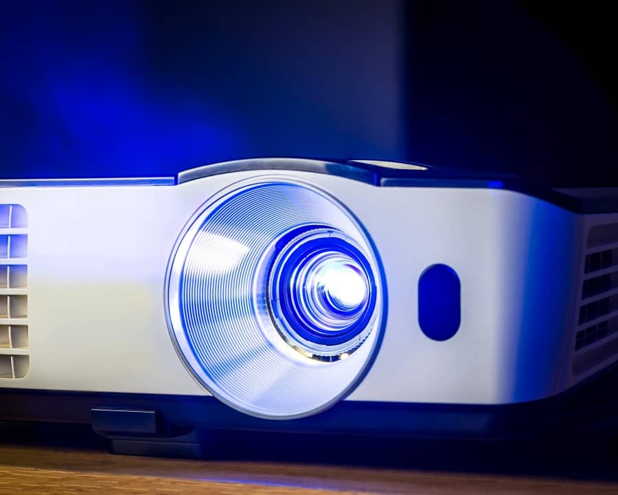 Beamer Huren. Verhuur Projector Voor Presentaties. PartyDJ uit Aalst, Oost Vlaanderen.