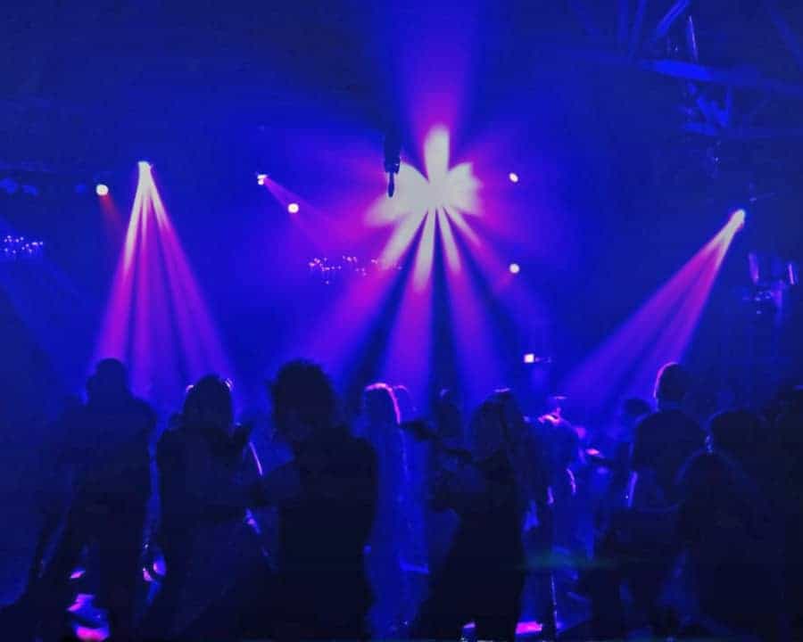 Licht Huren Voor Jouw Feest Of Evenement ✓ DJ Lichten & LED Party Verlichting ✓ Huur Nu En Laat Het Feest Beginnen!