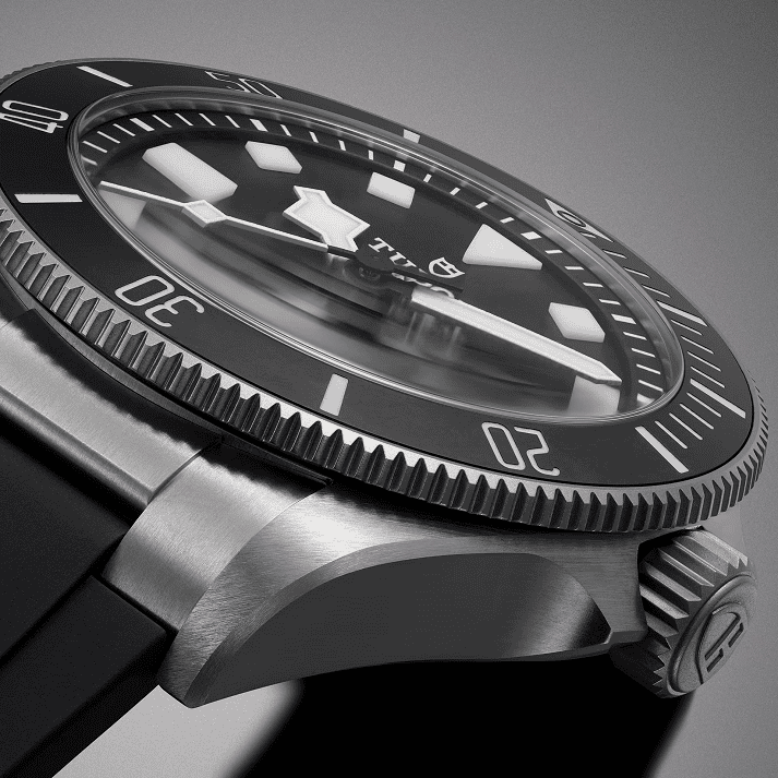 Screenshot 2025 05 02 at 09 01 40 tudor m2543c1a7nu 0001 ab black rubber 53884 (image avif 1920 × 1920 pixels)