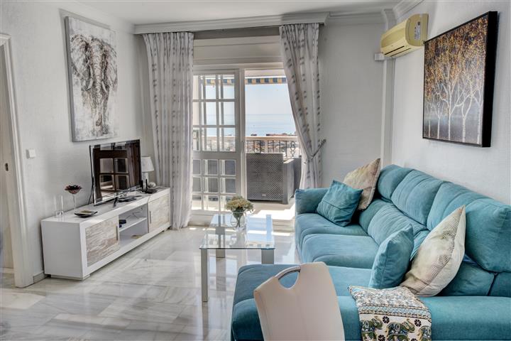 2 bed Property for sale in Benalmadena with panoramic sea views and sunny large terrace - lounge with sea views