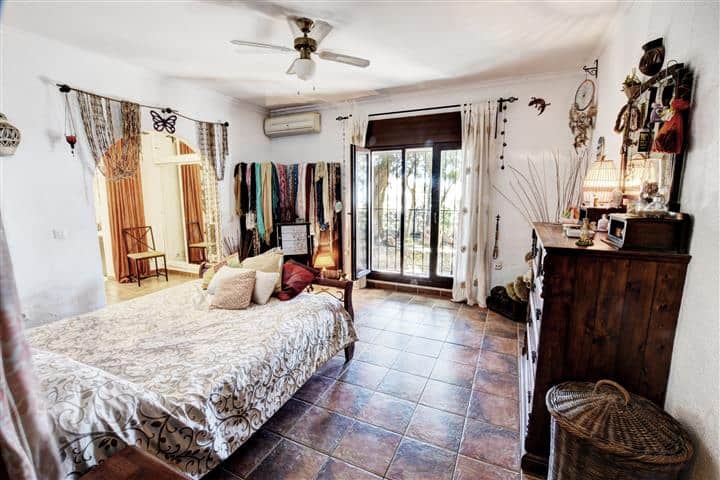 Villa for sale in Benalmadena - Property photo of main bedroom suite